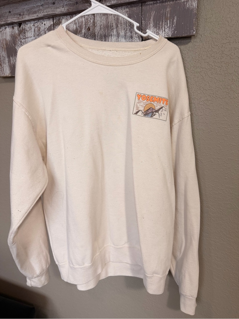 Yosemite Graphic Crewneck Sweatshirt - Cream